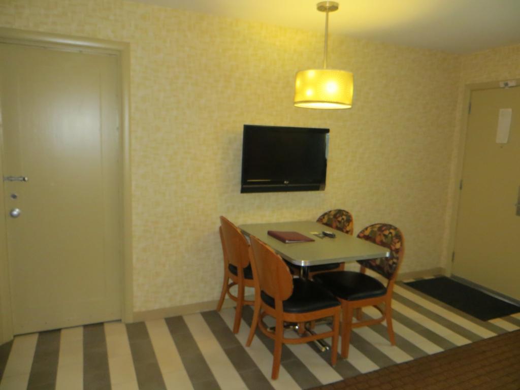 Carleton Of Oak Park Hotell Eksteriør bilde