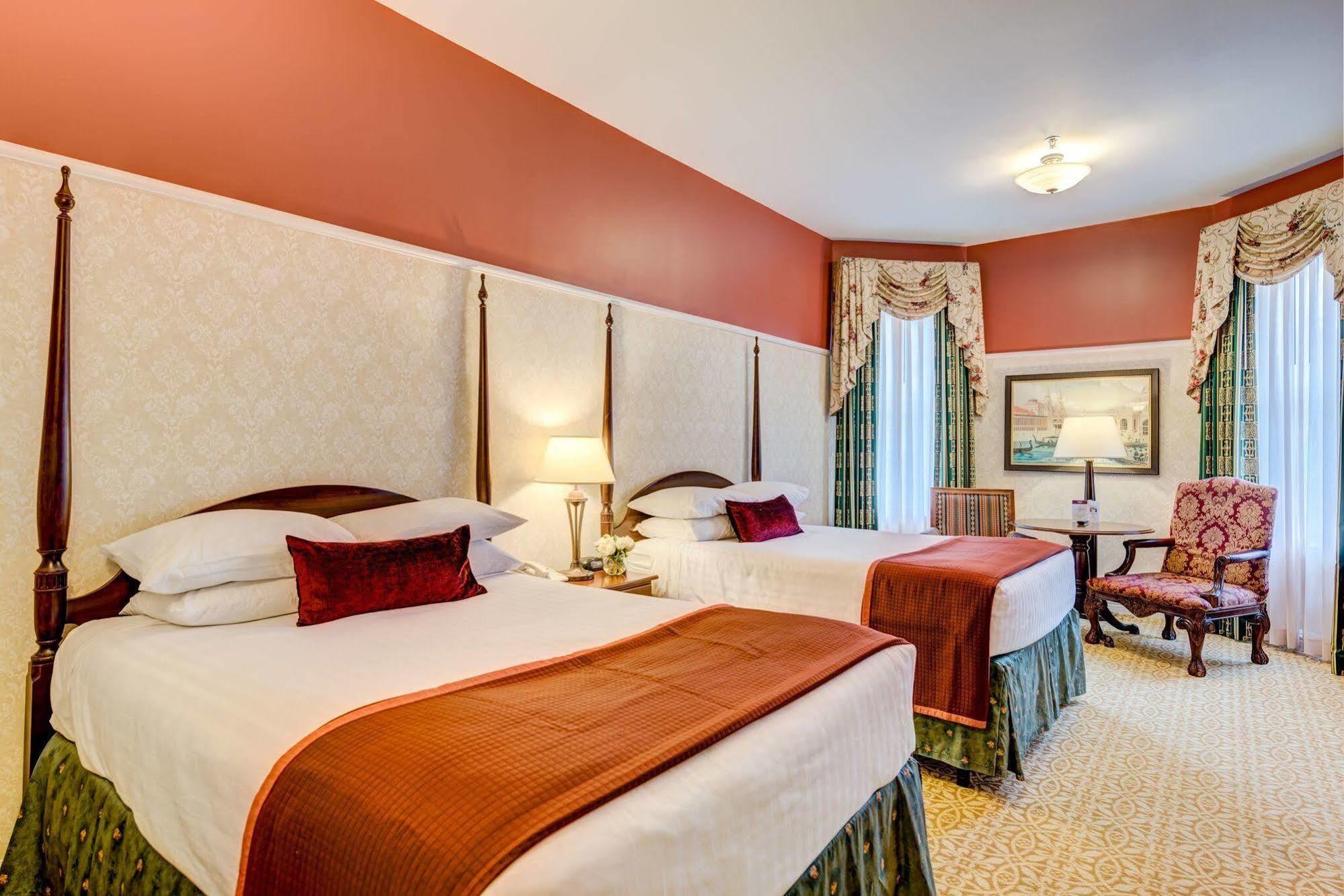 Carleton Of Oak Park Hotell Eksteriør bilde