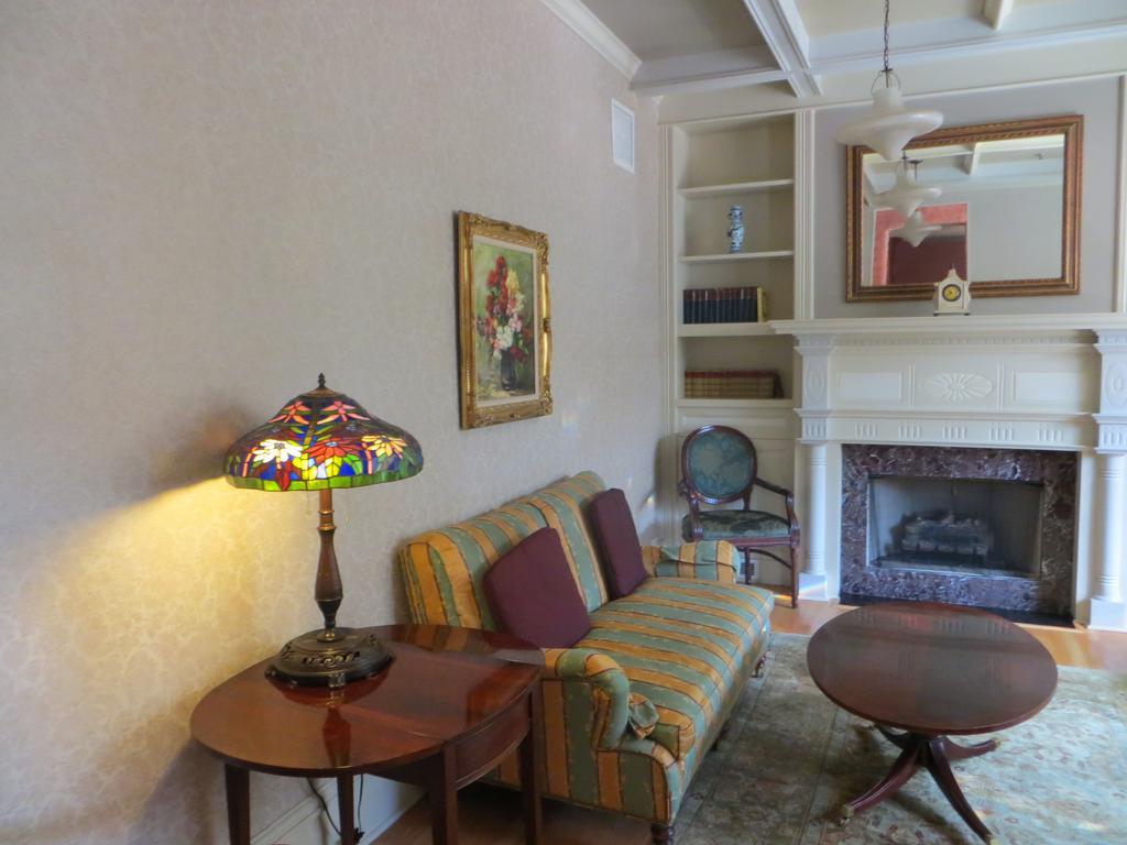 Carleton Of Oak Park Hotell Eksteriør bilde