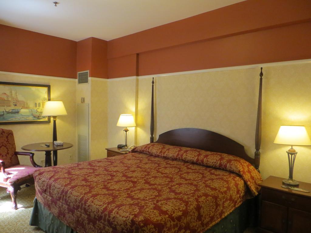 Carleton Of Oak Park Hotell Eksteriør bilde